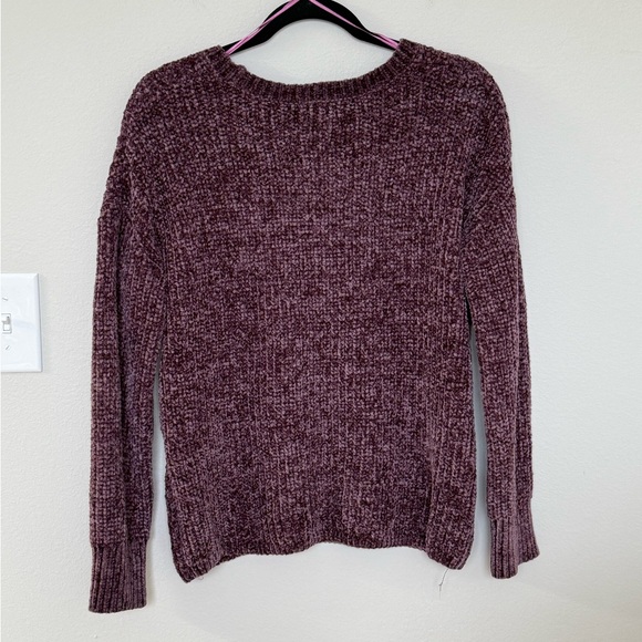 Super Snuggly Mauve Sweater, Size Medium - Picture 2 of 5